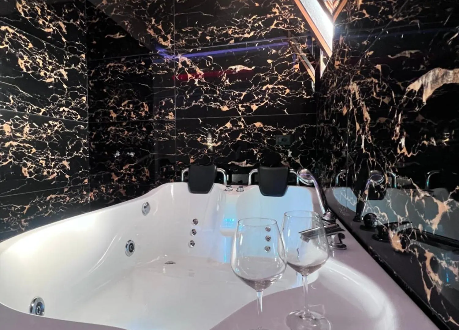 Luxury Room 007 Tirana 0*,  Albanie